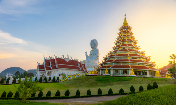 觀音大佛寺 WAT HUAY PLA KANG